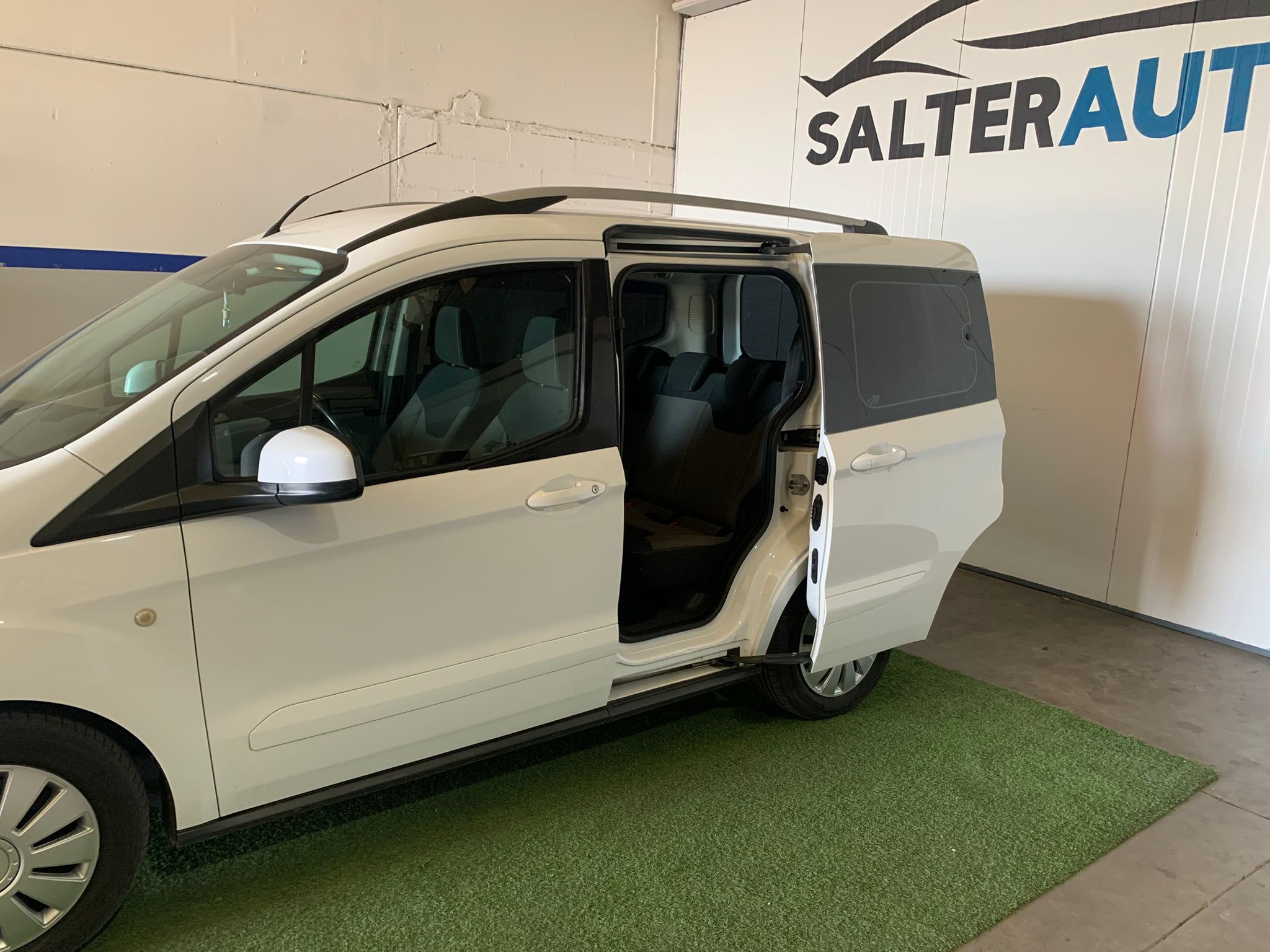 FORD TORNEO CONNECT - Imagen 3