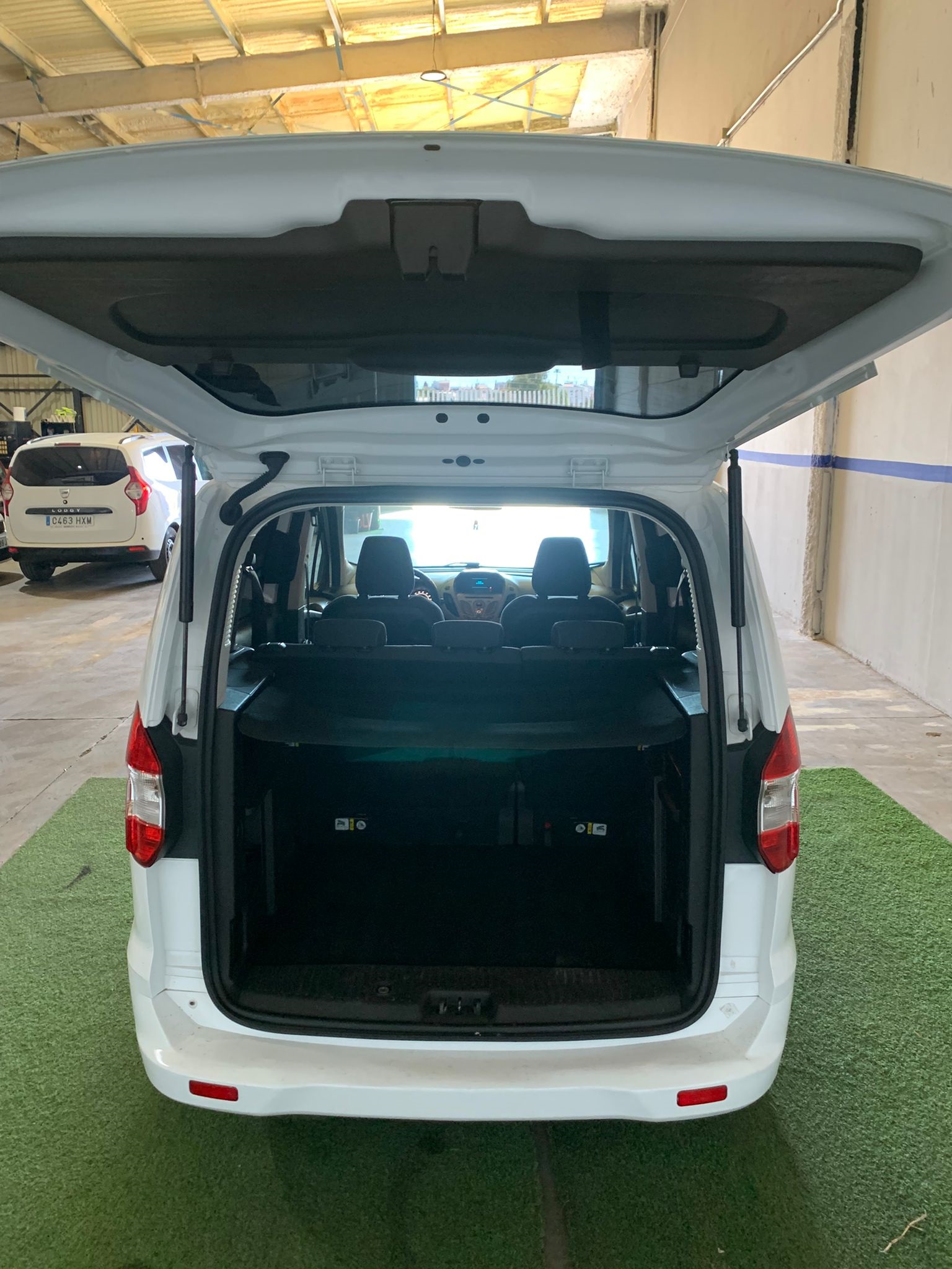 FORD TORNEO CONNECT - Imagen 4