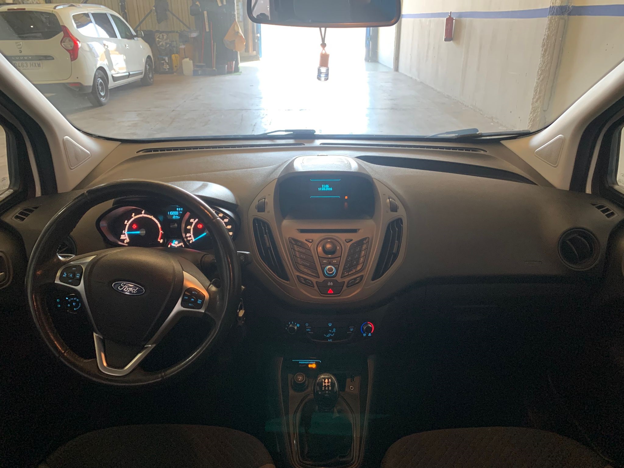 FORD TORNEO CONNECT - Imagen 5