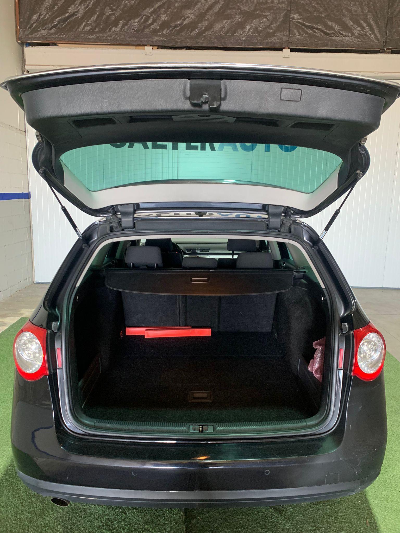 VOLKSWAGEN V. PASSAT 1.6 / 105CV - Imagen 5