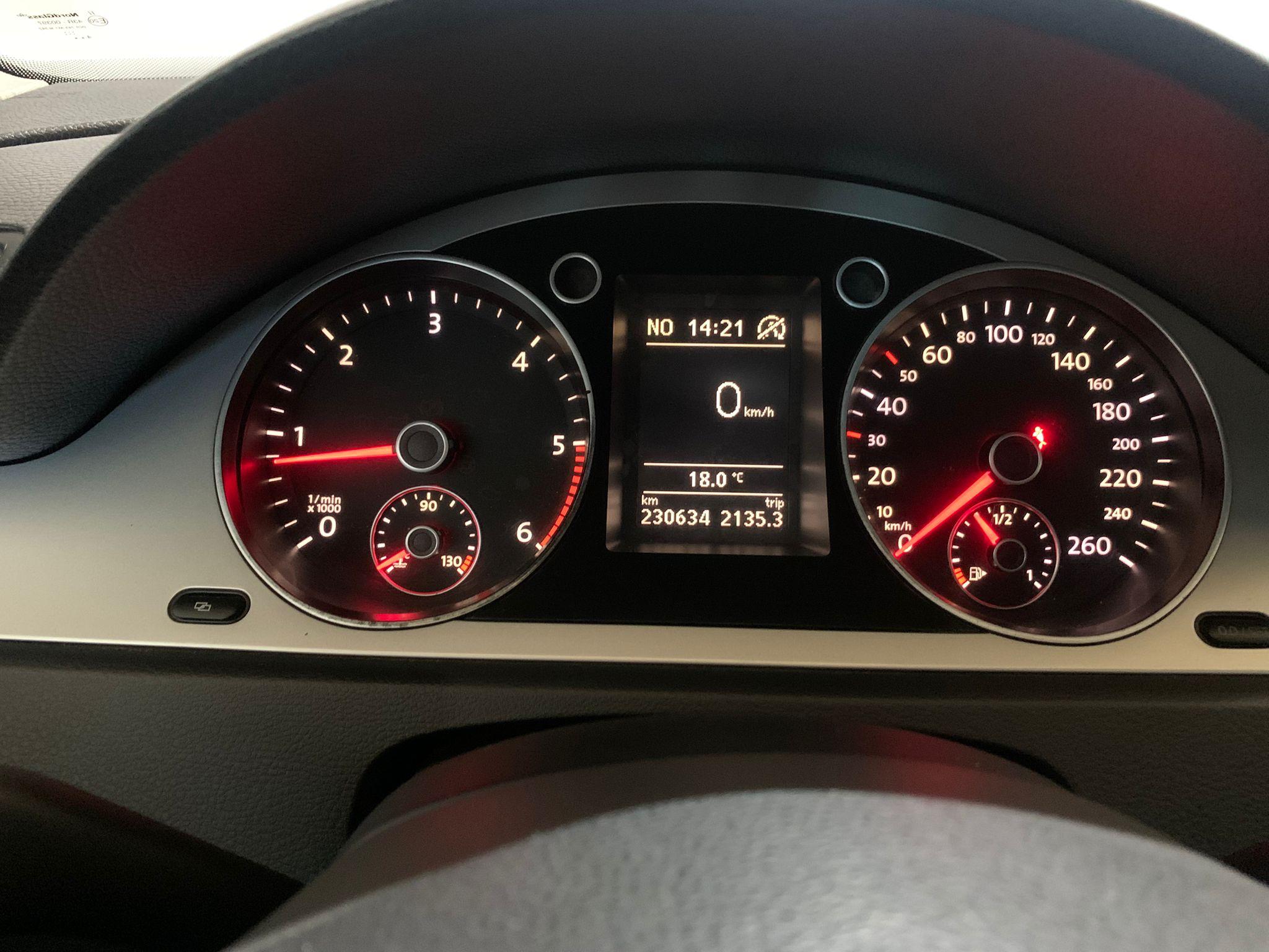 VOLKSWAGEN V. PASSAT 1.6 / 105CV - Imagen 6